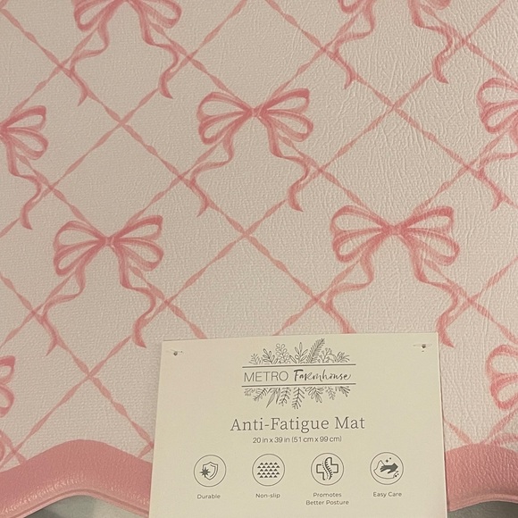 Pink Bow Anti Fatigue Mat - Picture 4 of 4
